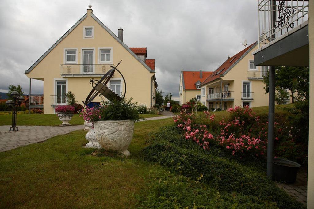Auszeit - Ihr Sibyllenbad Gaestehaus Neualbenreuth Ngoại thất bức ảnh