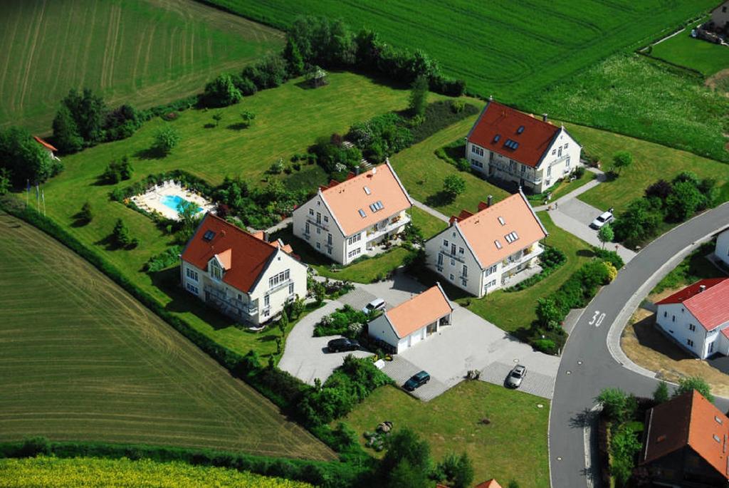 Auszeit - Ihr Sibyllenbad Gaestehaus Neualbenreuth Ngoại thất bức ảnh